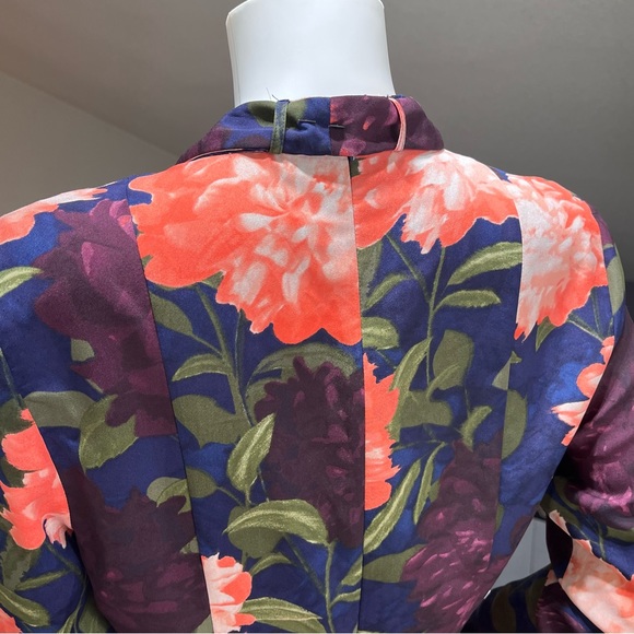 💜Guess💜 NWOT Floral Flirty Fully Lined Long Sleeve Dress  Size 6 - Picture 9 of 13